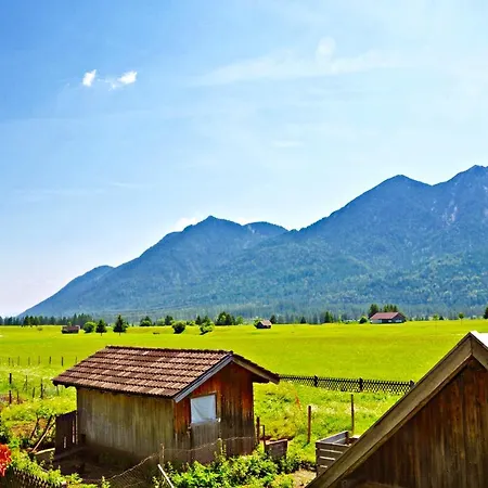 Gastehaus Christina -wallgau * Вальгау