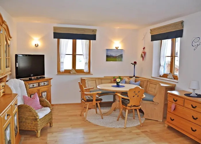 Gastehaus Christina -wallgau Отель