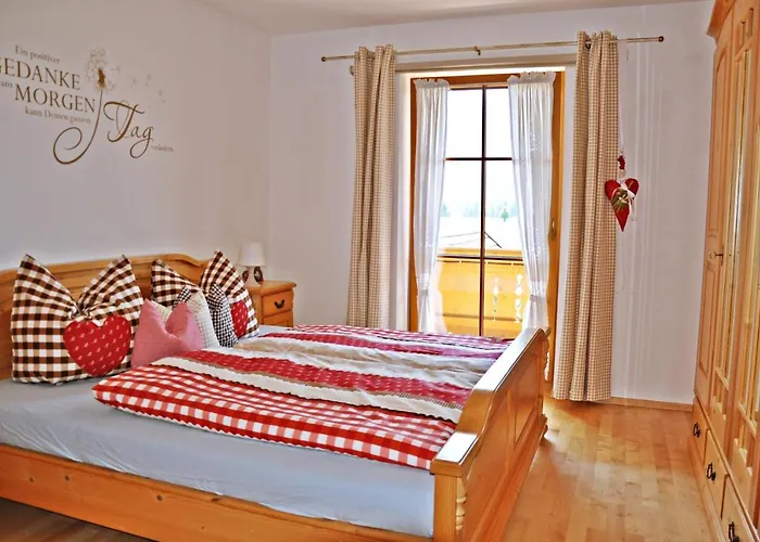 Gastehaus Christina -wallgau Отель Вальгау